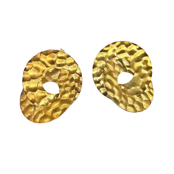 Vintage Hammered Interlocking Rings Earrings Dimensional Gold Tone Brutalist - Picture 2 of 4